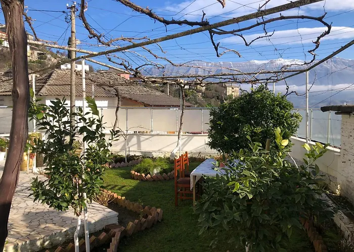 Geni * Gjirokastër