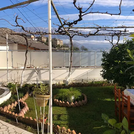 Vendégház Geni Gjirokastra
